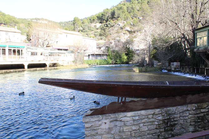 Discover Villages in Luberon Small Group Day Trip From Avignon - Customer Reviews and Feedback