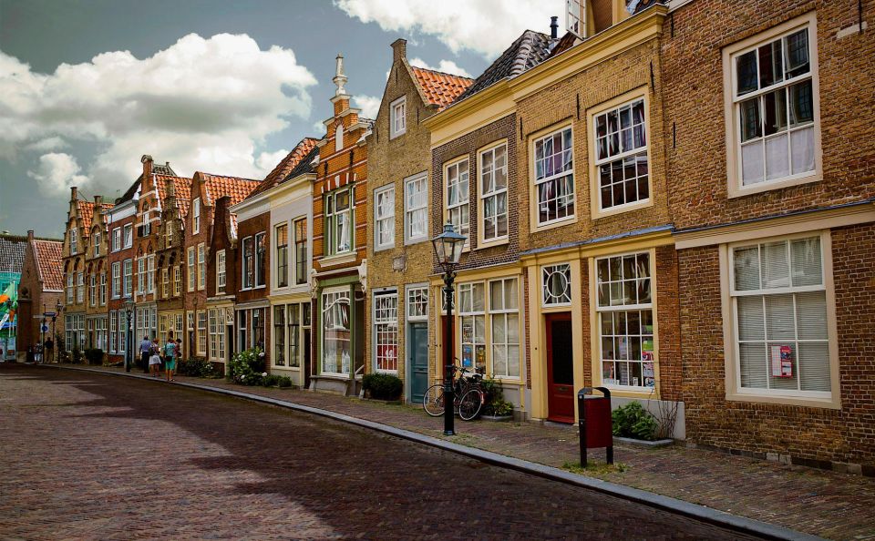 Dordrecht: Walking Tour With Audio Guide on App - Booking Details