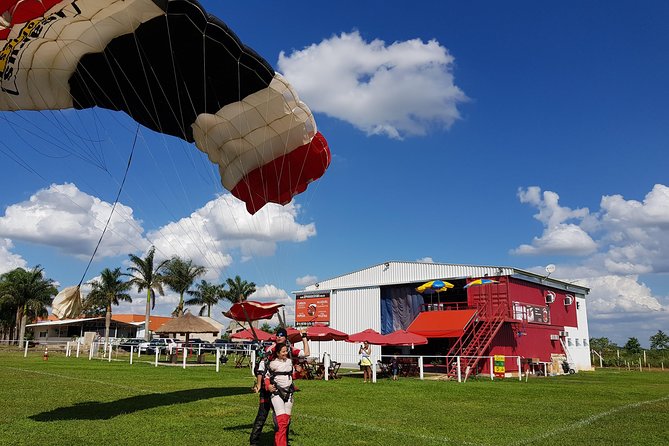 Double Parachute Jump in São Paulo With 50 Seconds of Free Fall  - Sao Paulo - Meeting and Pickup Information