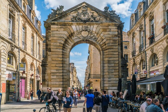 Food & History Tour in Bordeaux Old Town With Local Guide - Food Tasting Experience