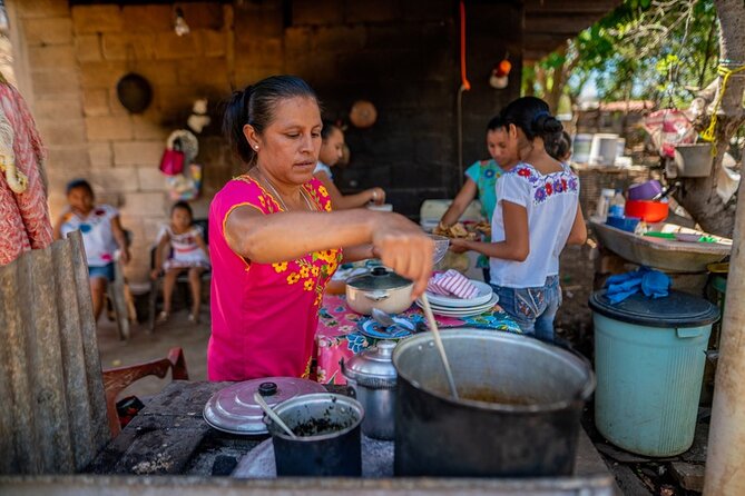 From Mexico City: Private Teotihuacan Pyramids With Local Lunch - Vegetarian and Vegan Options