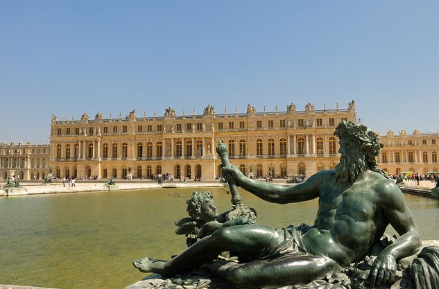 From Paris: Versailles Guided Tour by Deluxe Minibus - Palace of Versailles Highlights