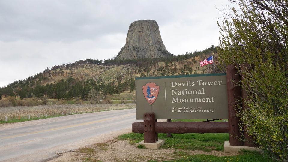 From Rapid City: Private Devils Tower Tour and Hike - Booking and Tour Information