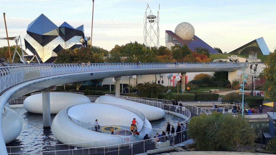 Futuroscope Park - Private Trip From Paris - Free Cancellation Policy