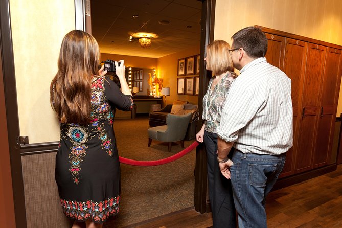 Grand Ole Opry House Guided Backstage Tour - Celebrity Insights
