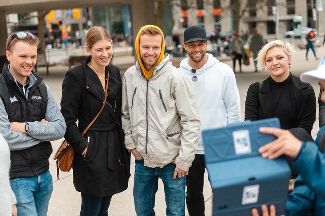 Hollywood North Experience Tour In Toronto - Meeting Point and Logistics