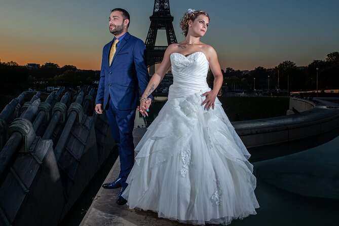 Iconic Portraits in an Exclusive Photoshoot at the Eiffel Tower - Behind-the-Scenes Photo Shoot