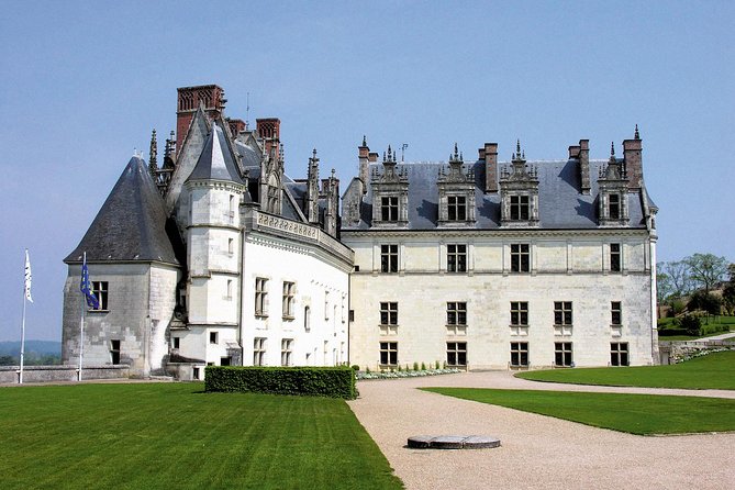 Loire Valley Castles Small-Group Day Trip From Paris - Châteaux Visits