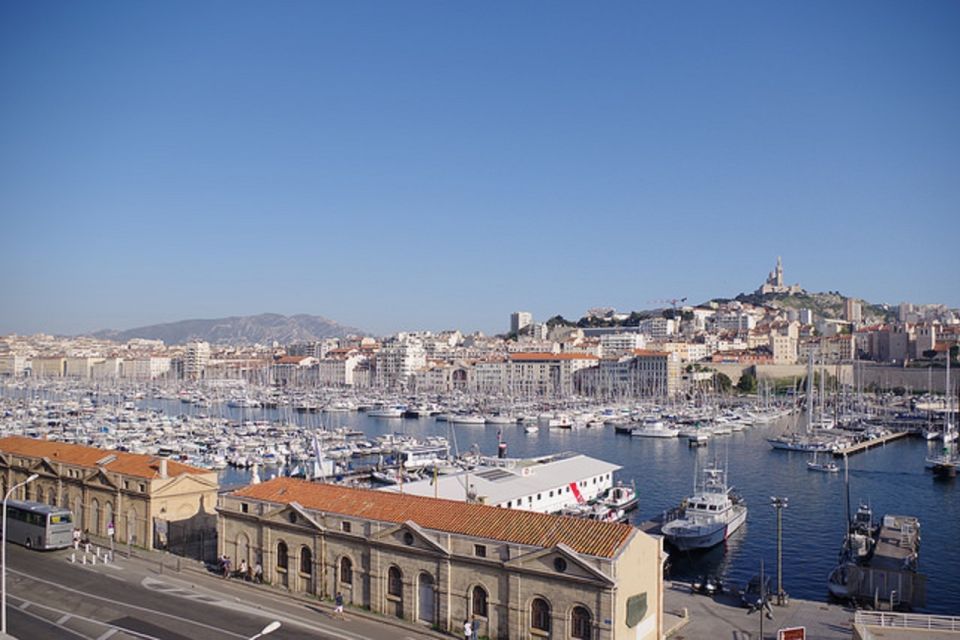 Marseille: Day Boat Ride in the Calanques With Wine Tasting - Experience Highlights