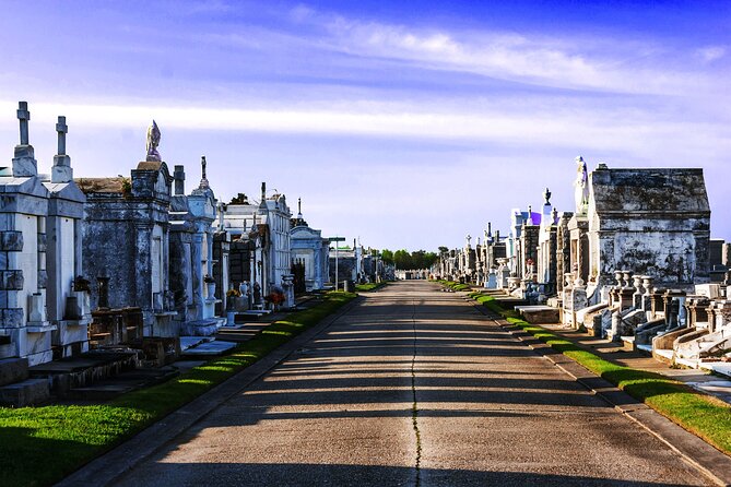 New Orleans Cemetery Experience: Secrets, Death, and Exploration - Yellow Fever Outbreaks and Disaster Victims