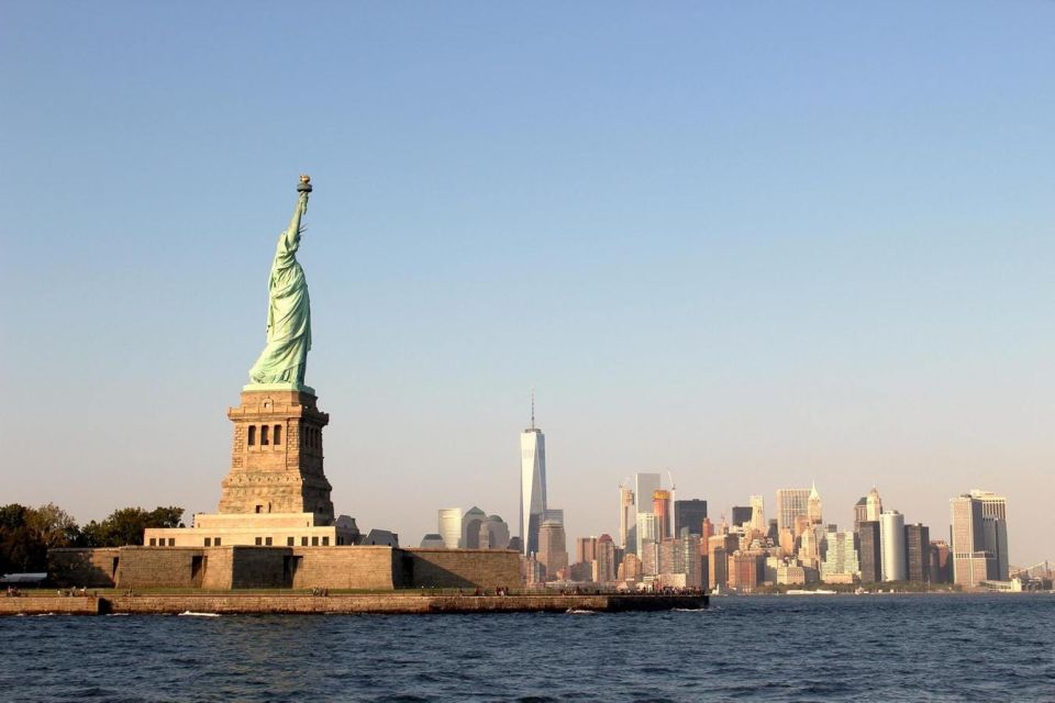 New York City: Statue of Liberty & Ellis Island Guided Tour - Tour Highlights