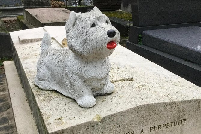 One Hour Père Lachaise Cemetery: A Self-guided Audio Tour - Notable Tombs and Gravesites