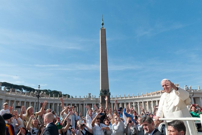 Papal Audience Experience Tickets and Presentation With an Expert Guide - Tour Duration and Group Size