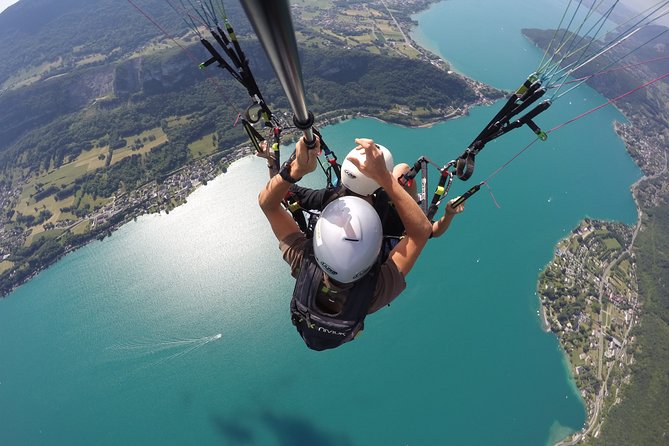 Paragliding Performance Flight Over the Magnificent Lake Annecy - Shuttle Service to Takeoff Site
