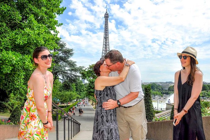 Paris Engagement Proposal Private Walking Tour With Professional Photographer - Traveler Experience