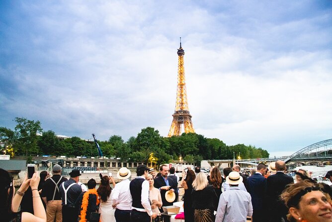 Paris Gourmet Dinner Seine River Cruise With Singer and DJ Set - Booking Information