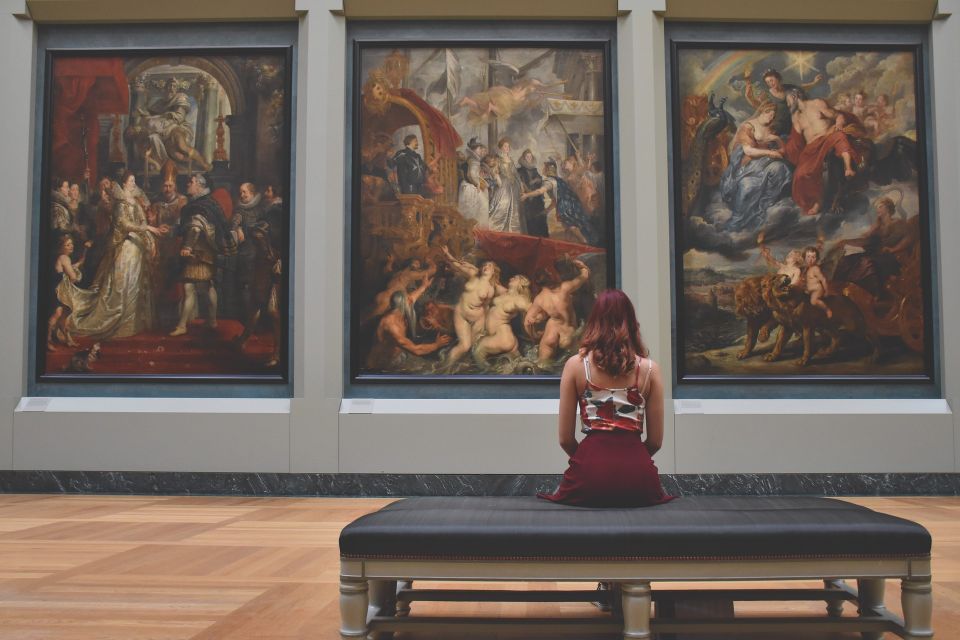 Paris: Louvre Masterpieces Tour With Pre-Reserved Tickets - Experience Highlights