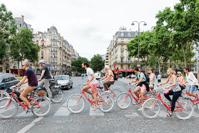 Paris Sightseeing Guided Bike Tour Like a Parisian With a Local Guide - Logistics and Meeting Point