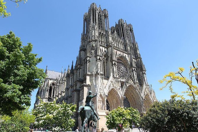 Private Full Day Tour - Visit of 3 Champagne Growers From Reims. - Logistics and Meeting Details