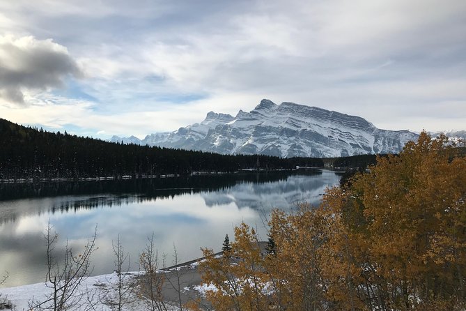 Private Tour of Lake Louise and the Icefield Parkway for up to 12 Guests - Inclusions and Amenities