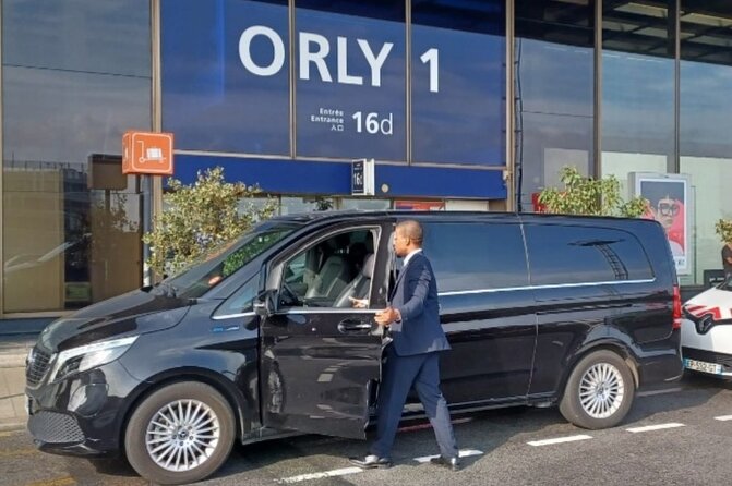 Private Transfer From Paris to CDG and Orly Airport - Vehicle Options and Capacity