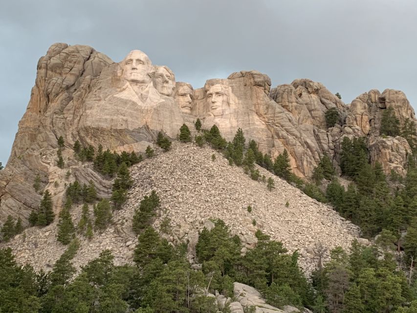 Rapid City: Private Black Hills Monuments Full-Day Tour - Experience Highlights