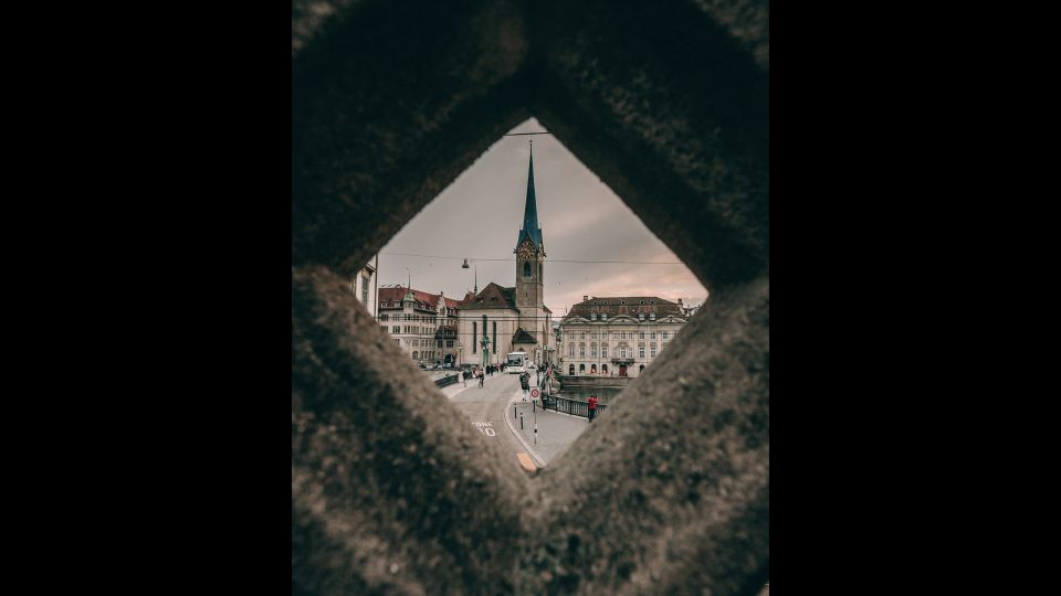 Secret Doors of Zurich Discovery Walk - Experience