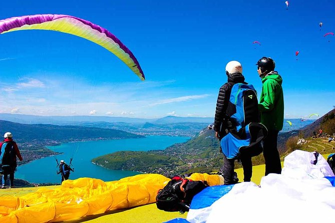 Sensation Paragliding Flight Over the Magnificent Lake Annecy - Meeting and Pickup