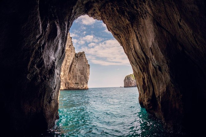 Small Group Capri Island Boat Ride With Swimming and Limoncello - Meeting Point Details