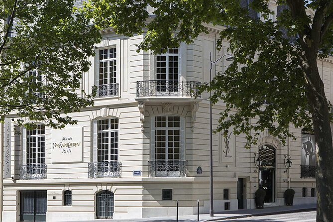 Tour of the Musée Yves Saint Laurent Paris - Inclusions