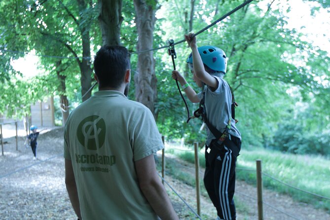 Tree Top Adventure in Rueil-Malmaison - Equipment Requirements