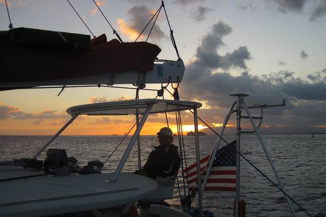 Waikiki Sunset Cocktail Cruise Including Drinks and Appetizers - Customer Reviews