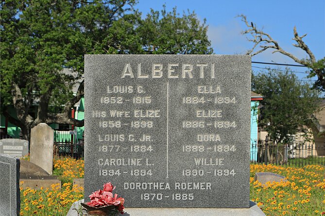 Walk With the Dead: Galveston Old City Cemetery Tour - Paranormal Heritage Focus