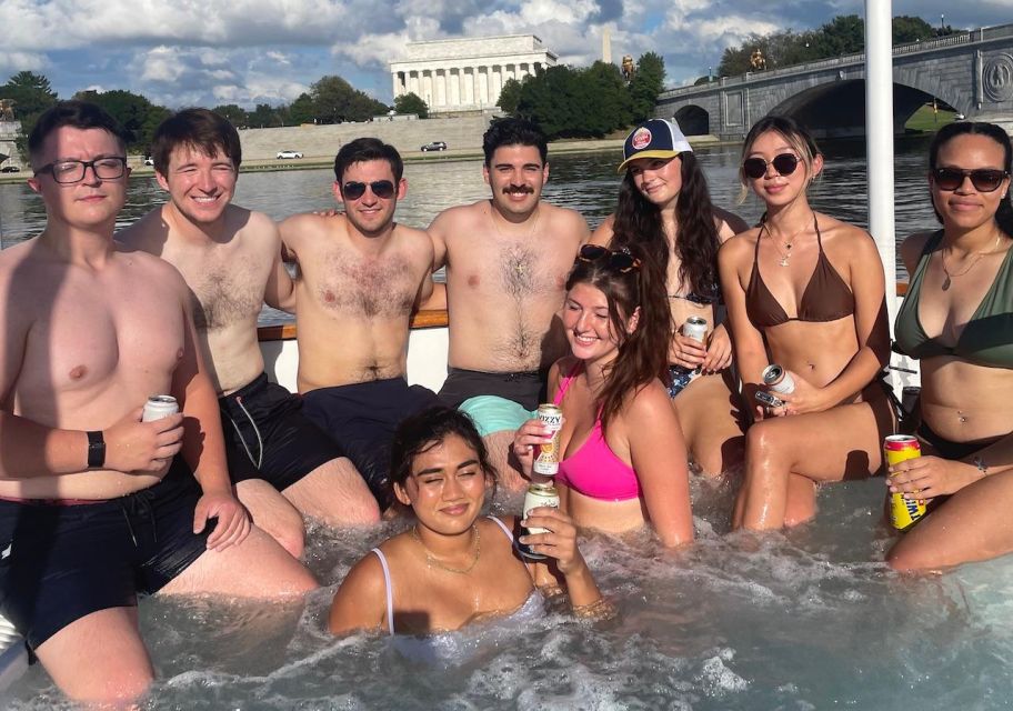 Washington DC: Hot Tub Boat Tours - Capture Stunning DC Landmarks