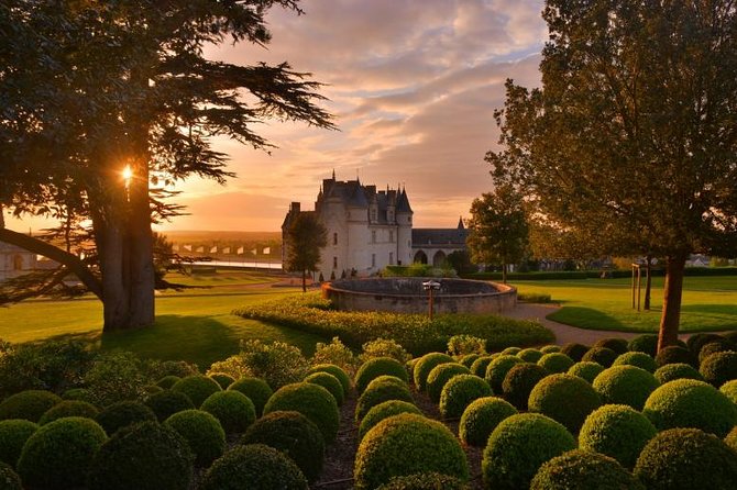 Wine Tasting Tour in Loire Valley With Castle Visits and Lunch - Itinerary Overview