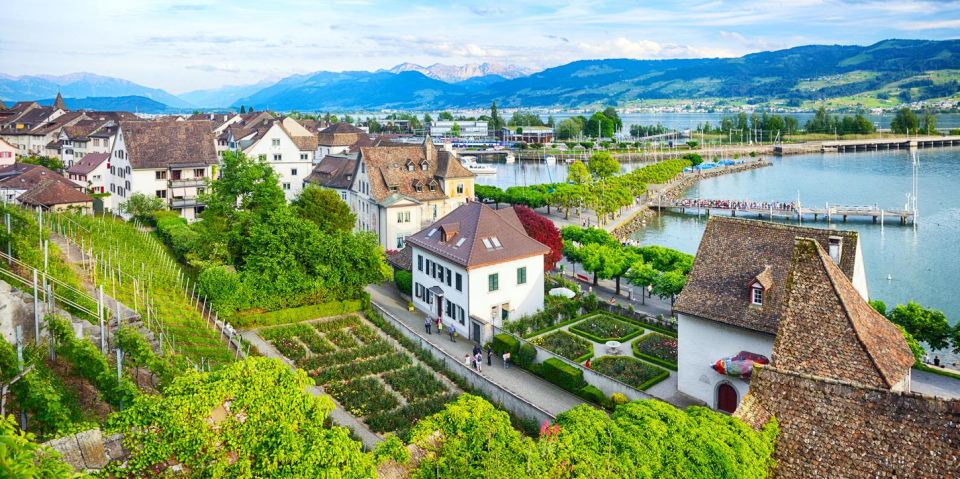 Zurich Marvels and City Heritage Walking Tour - Blend of History and Modernity