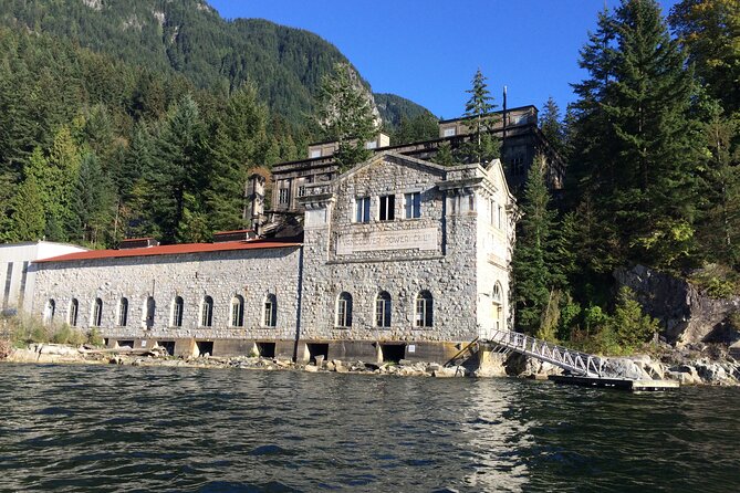 2 Hour Chartered Boat Tour From Deep Cove North Vancouver - Scenic Experience