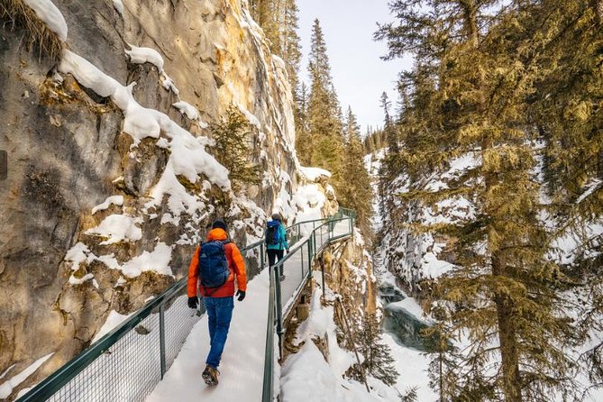 [4-Day Tour] Winter Rockies in Banff, Lake Louise,Johnston Canyon - Accommodation Information