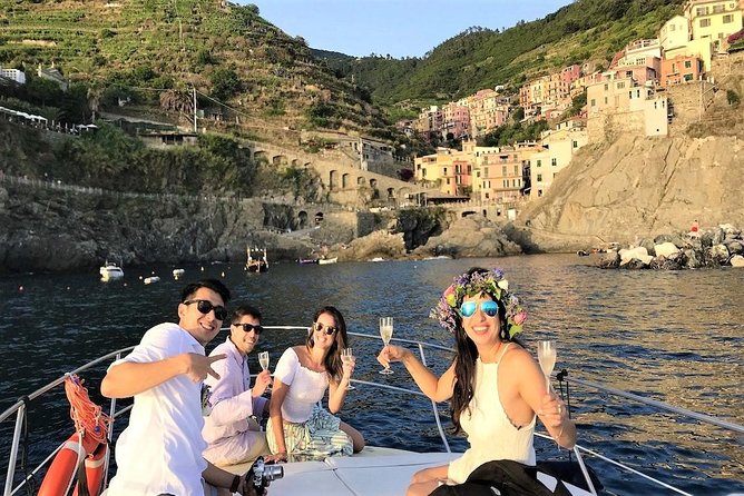 A Captain-Led Cinqueterre Boat Tour, Capped at 10 People  - Manarola - Additional Resources