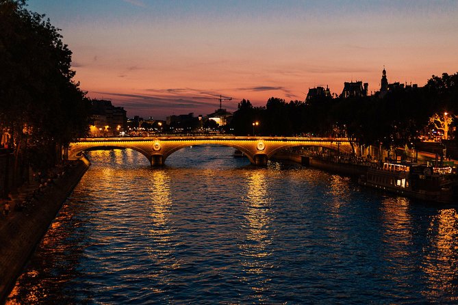 A Magical Evening in Paris With Locals: PRIVATE City Walking Tour - Customer Reviews