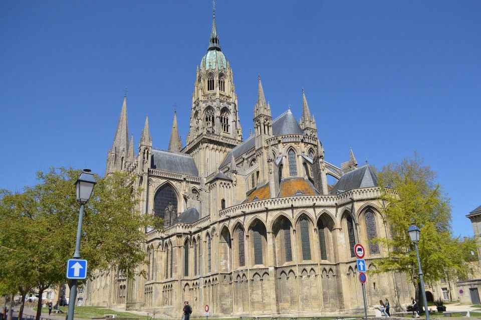 Bayeux: Private Guided Walking Tour - Bayeux History Insights