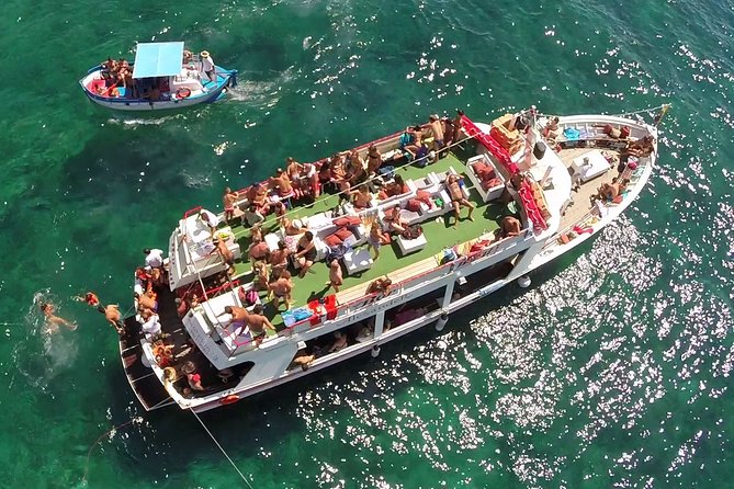 Boat Party at Sunset in the Waters of Salento With Drink - Photo Moments on the Water