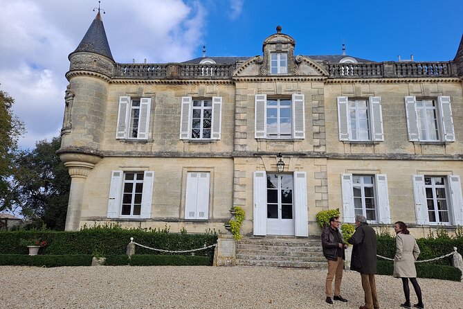 Bordeaux Médoc Region Private Wine Lovers Tour With Chateau Visits & Tastings - Expert Guides Insights