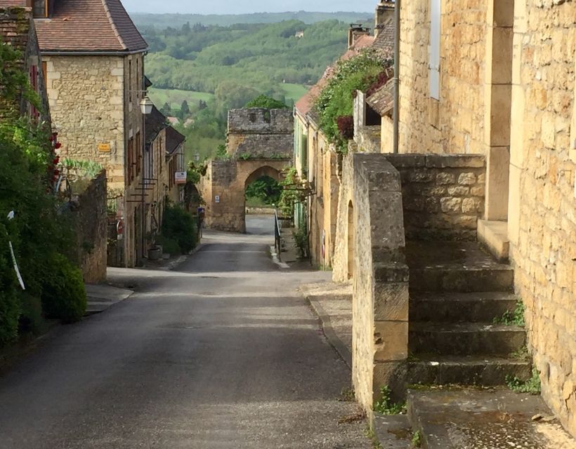 Bordeaux to Dordogne: Castles & Villages Private Tour - Full Description