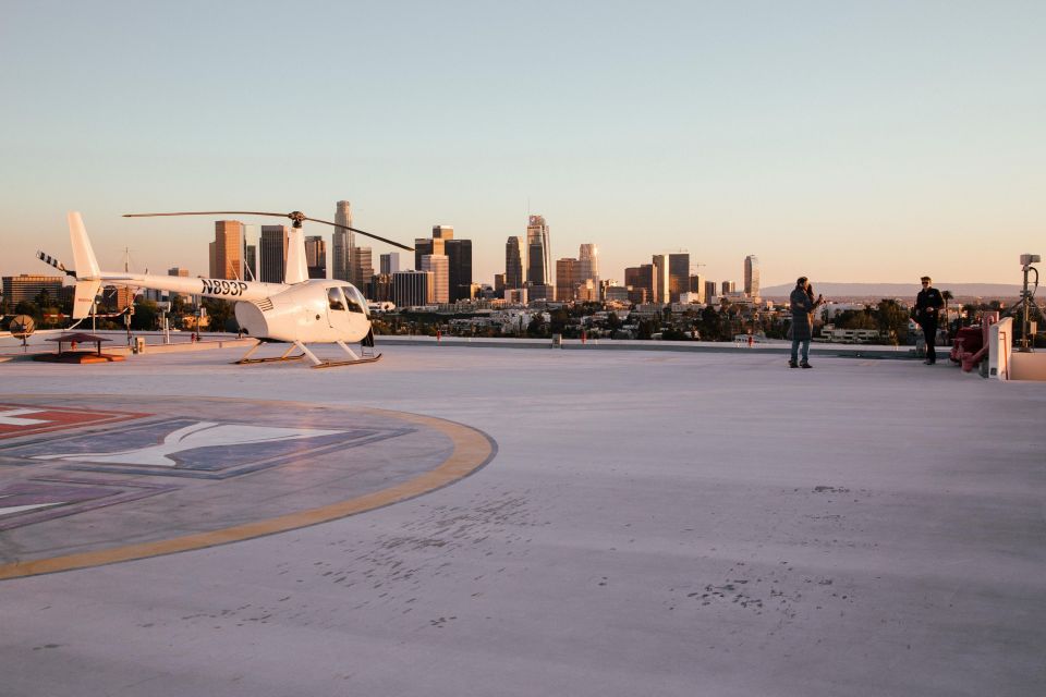 Burbank: Helicopter Tour of Los Angeles and Hollywood Sign - Product Details