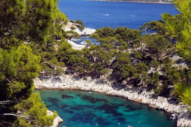 Cassis and Aix En Provence Sightseeing Tour From Marseille - Destinations and Scenery