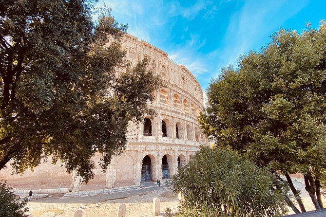 Express Small Group Tour of Colosseum With Arena Entrance - Traveler Experience