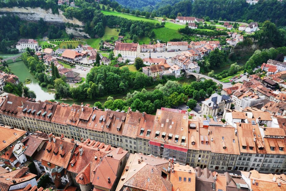 Fribourg - Old Town Historic Guided Tour - Booking Information