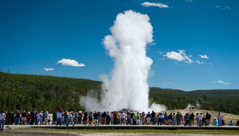 From Bozeman: Yellowstone Full-Day Tour With Entry Fee - Highlights of the Full-Day Tour