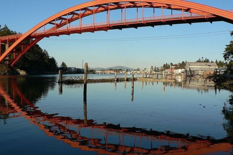 From Seattle:Tulip Festival at Skagit Valley and La Conner - Charming Town of La Conner